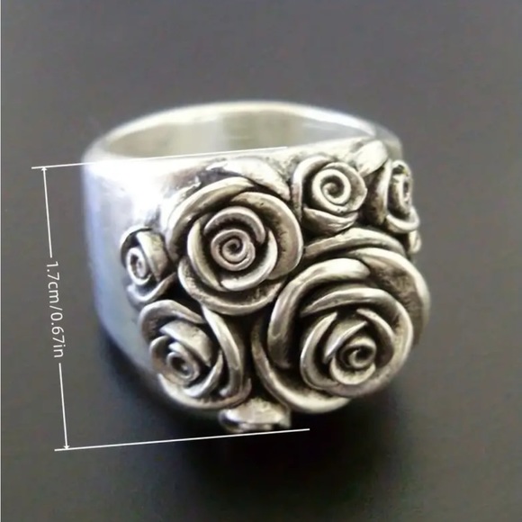 🎄3 for $23🎄 Silver Plated Rose Ring - Picture 4 of 4
